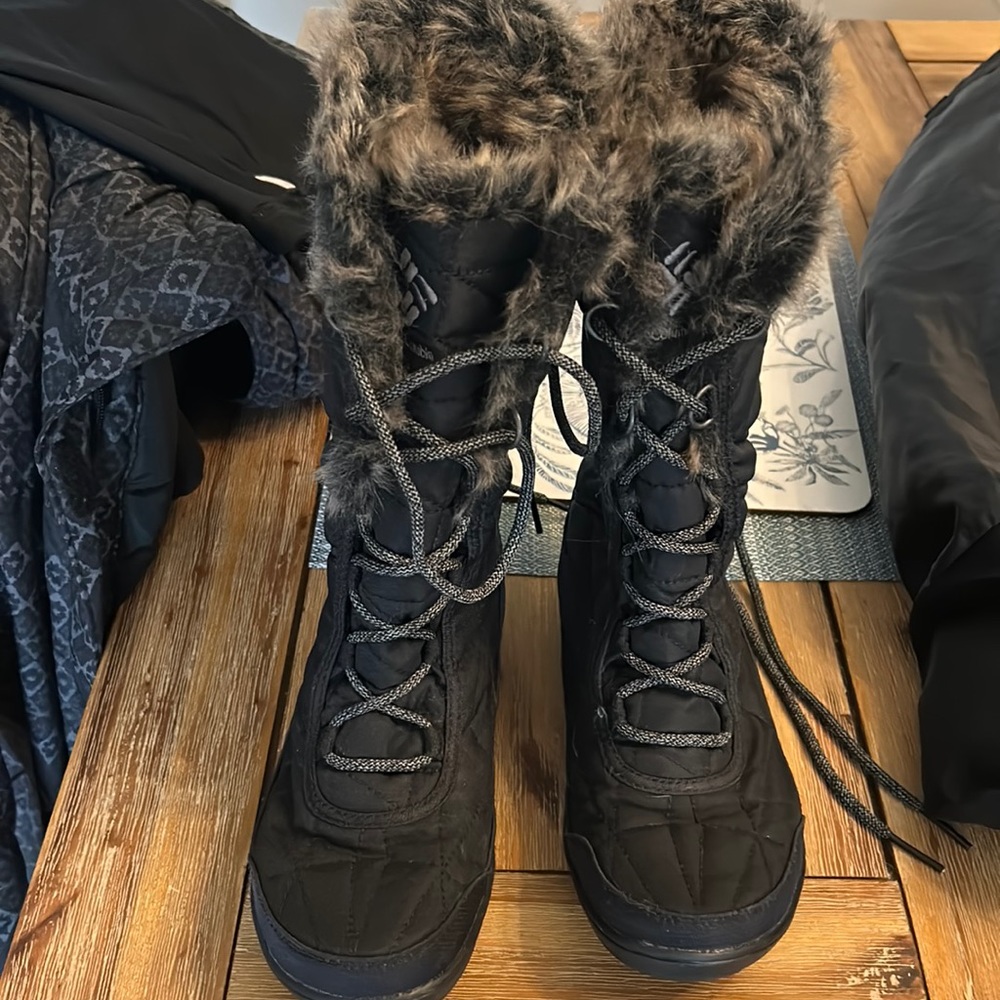 Women’s Columbia tall boots waterproof Omni technology and grip